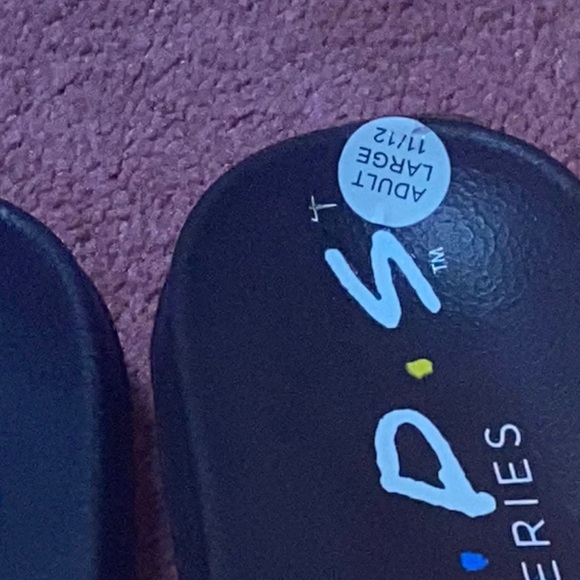 Friends slide ons and socks - Picture 4 of 4